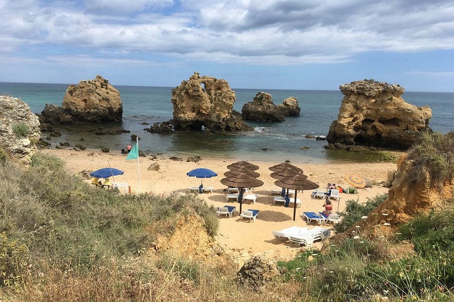 Praia dos Arrifes