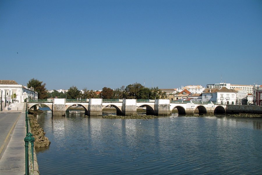 ponte antiga de tavira